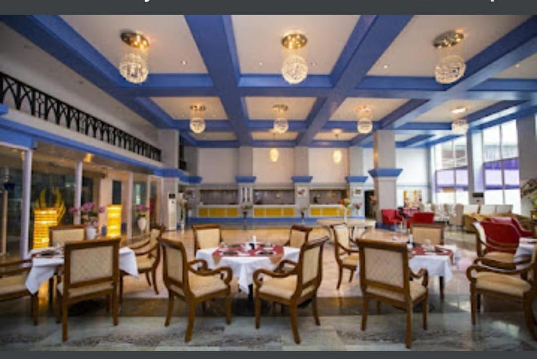 Royal Palms Hotel Mumbai Dış mekan fotoğraf